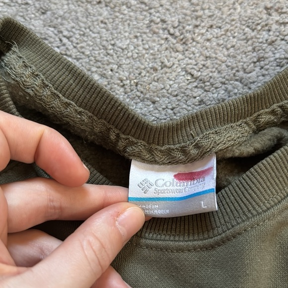 Columbia Cropped Sweatshirt - Picture 3 of 5